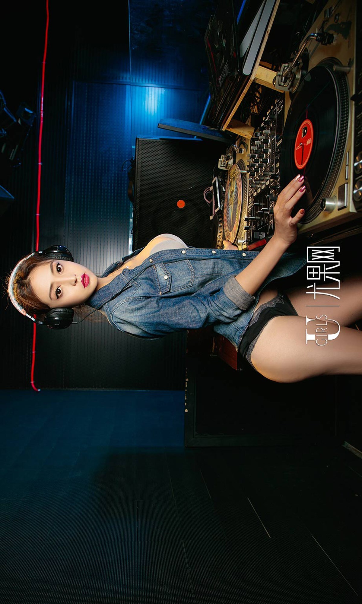 [爱尤物]2018APP NO.1205 萱宸&葵皇一双爆